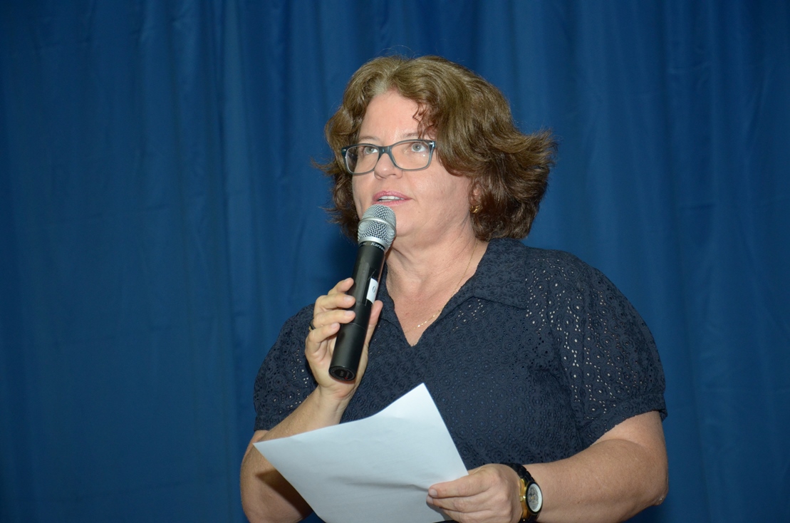 Profa. Dra. Lúcia Aparecida Parreira