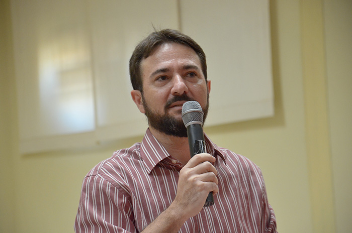 Prof. Dr. Rogério Farinelli